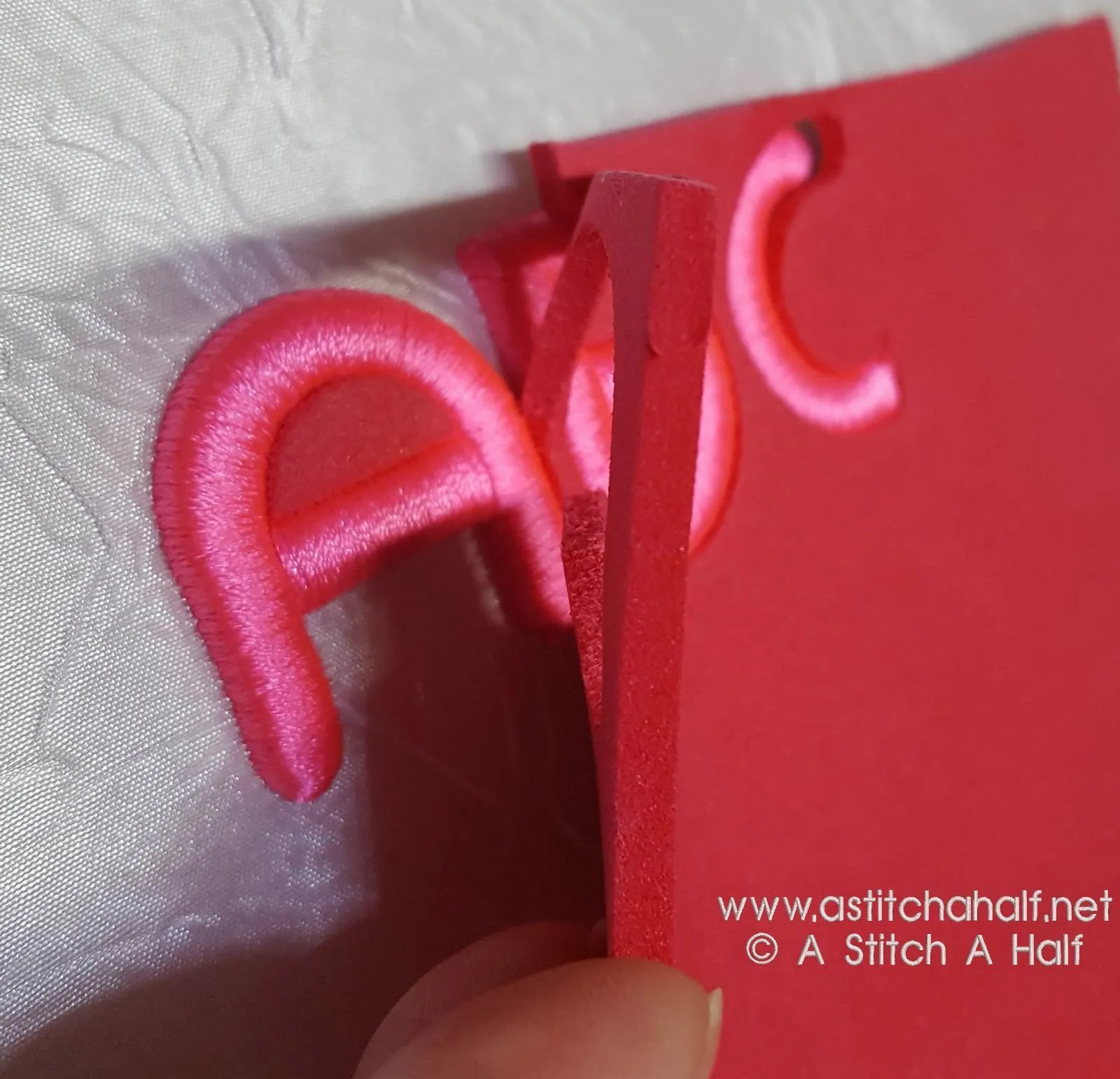 3D Monoglyceride Font