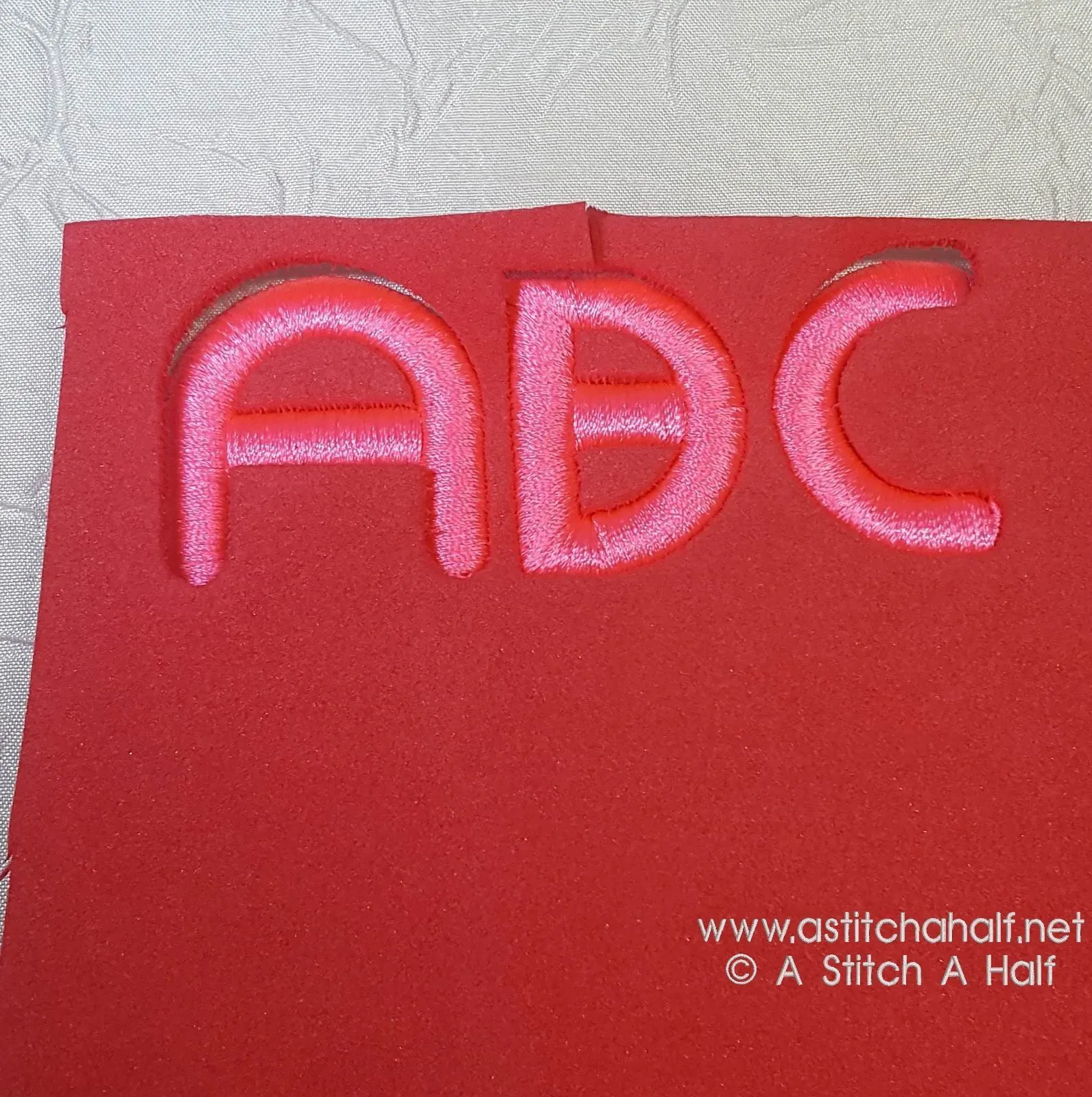 3D Monoglyceride Font