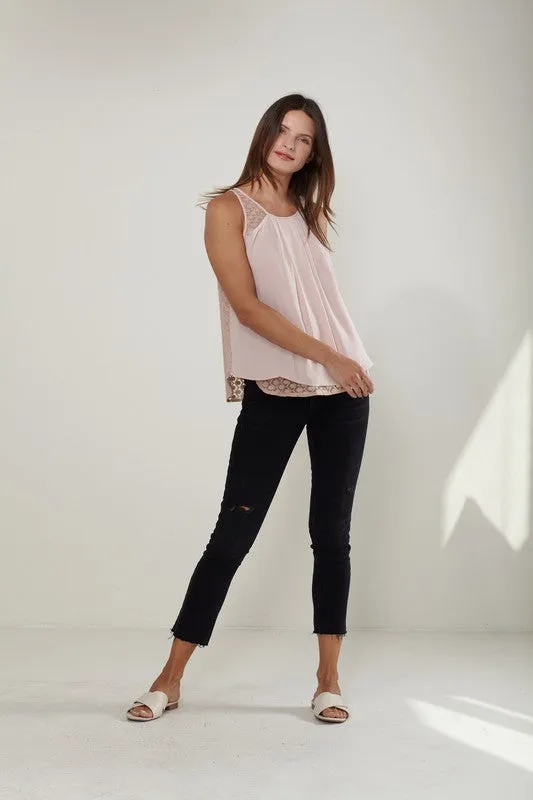 RO & DE Sleeveless Crewneck Layered Top
