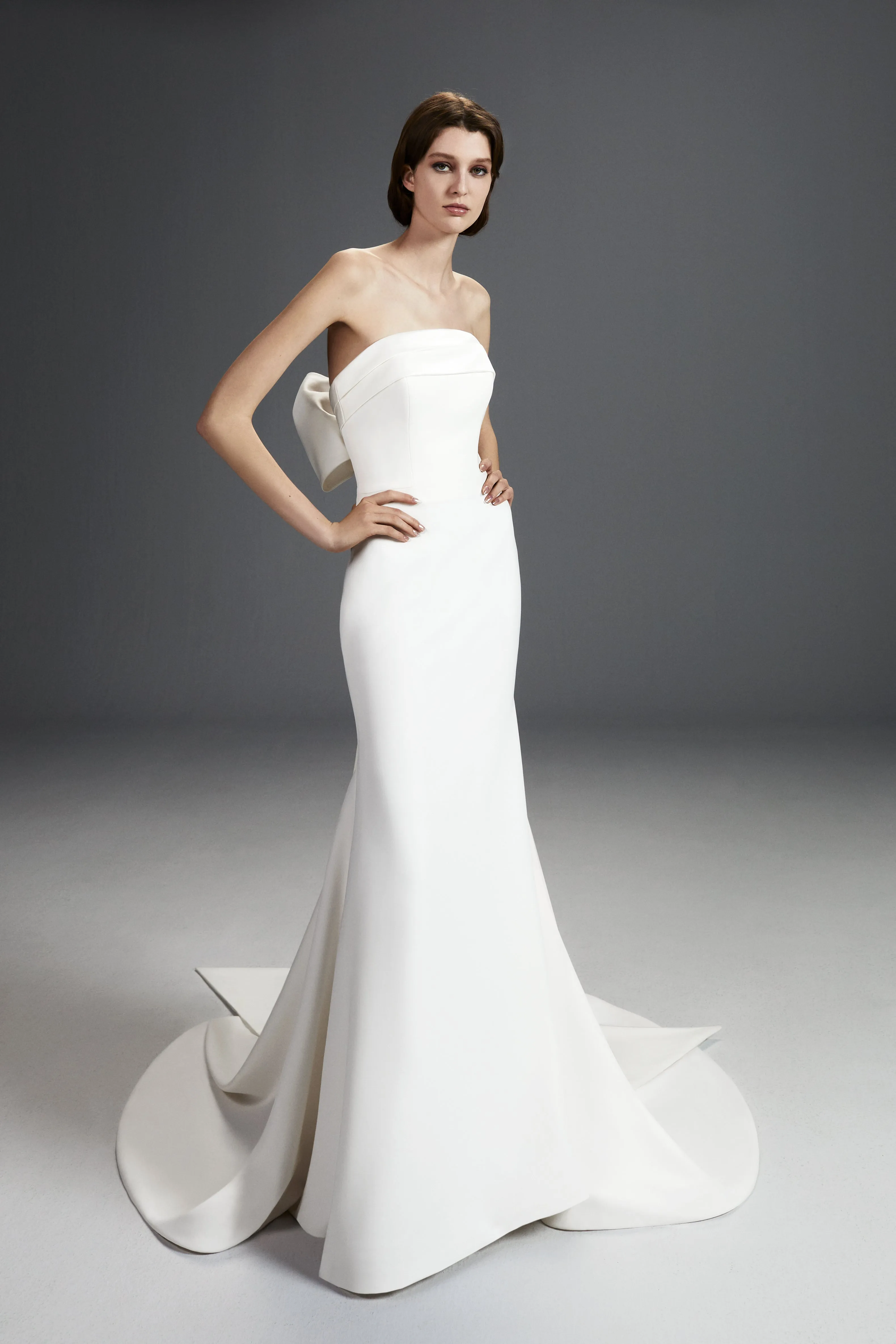VRM385 - SCULPTED BOW GOWN