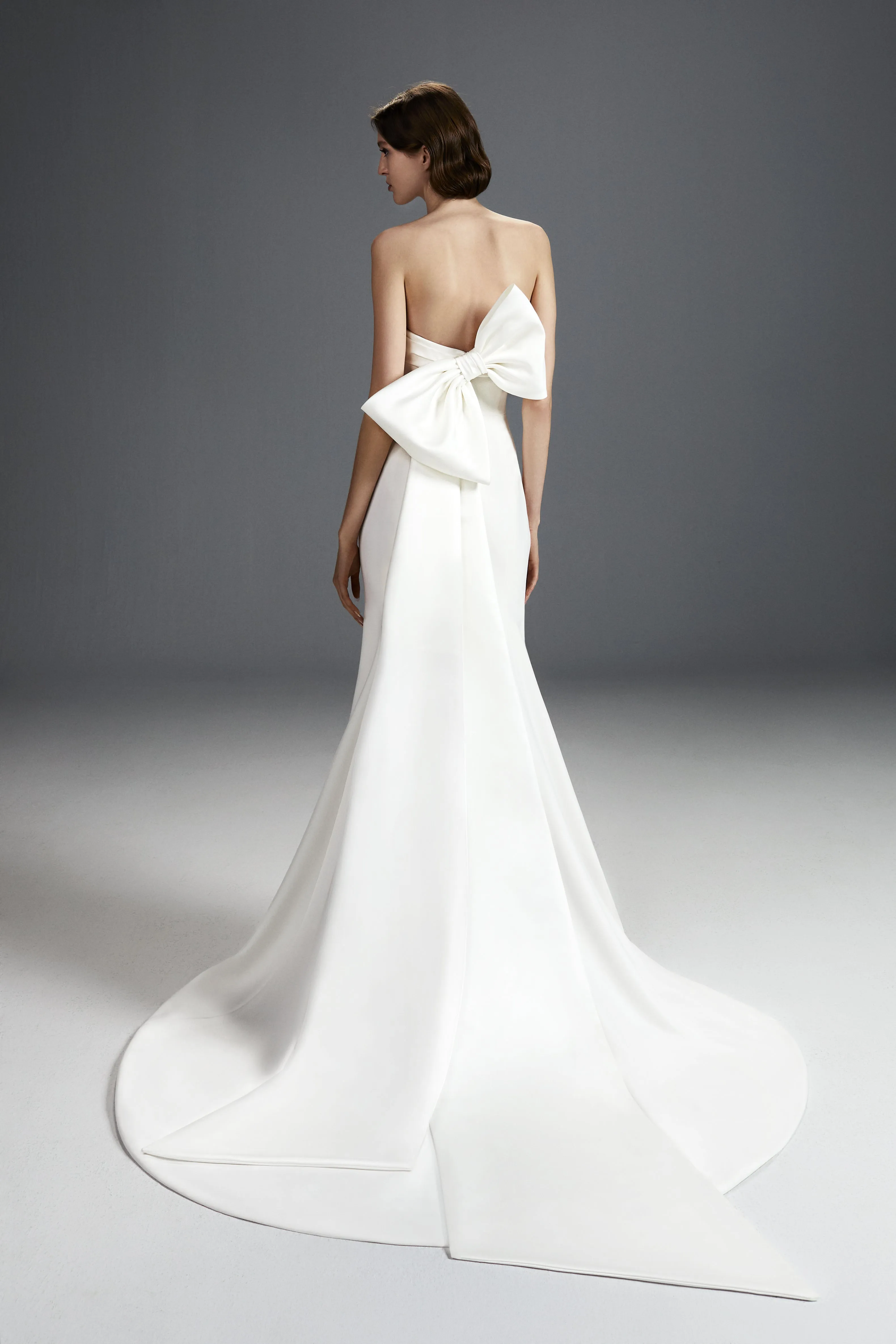 VRM385 - SCULPTED BOW GOWN