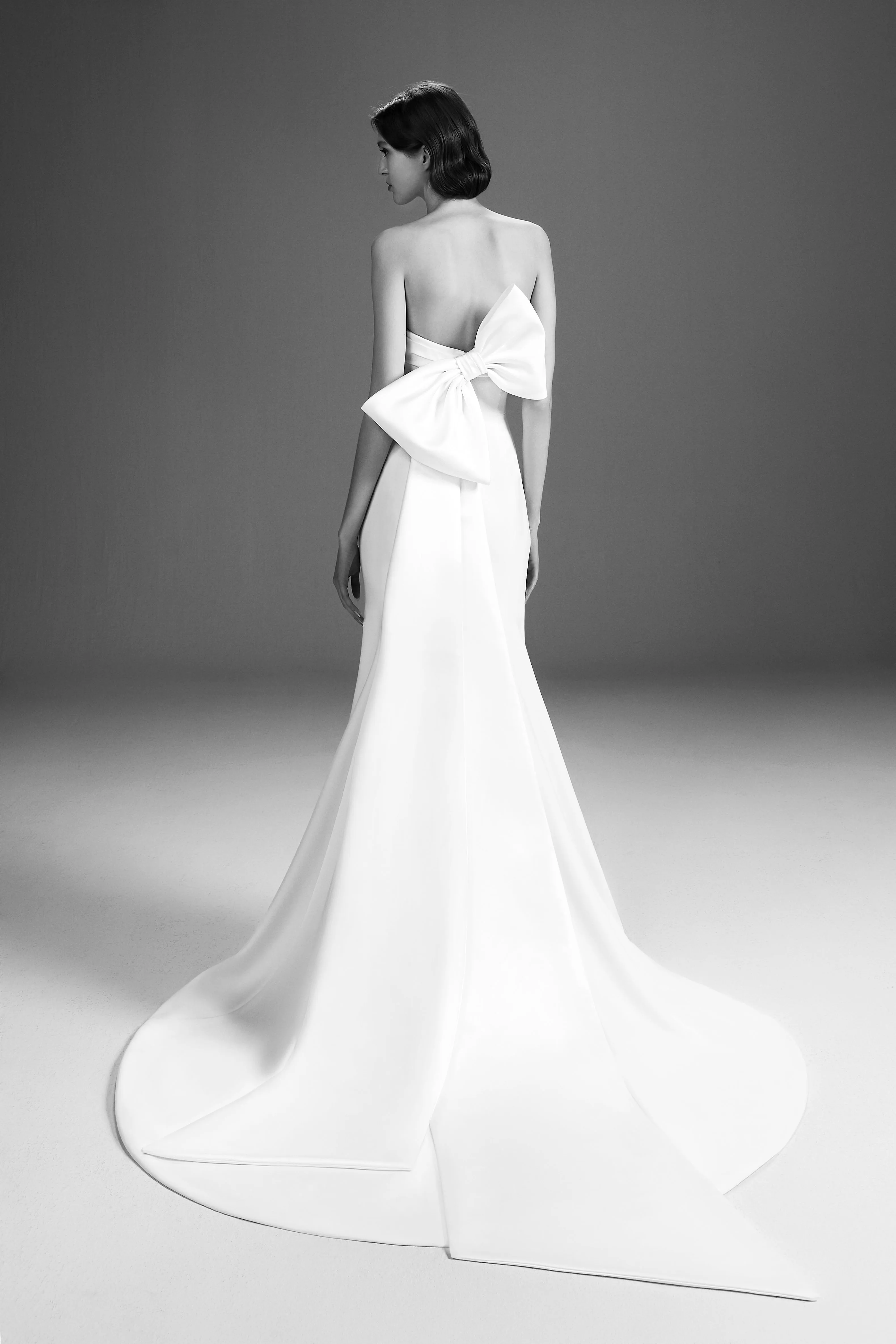 VRM385 - SCULPTED BOW GOWN